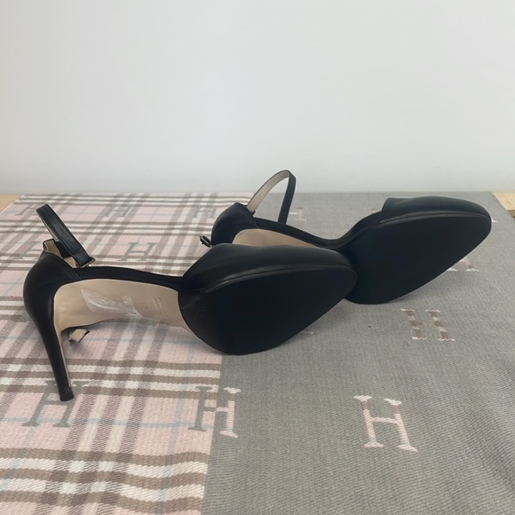 Almond toe ankle strap closed toe sandal pump - Picture 4 of 5